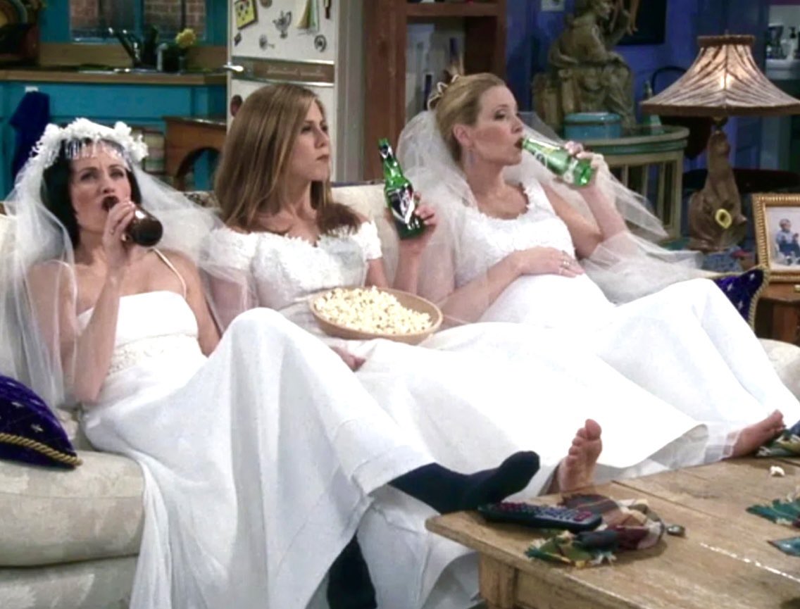 glosslovie's tweet photo. every swiftie today: https://t.co/fewYXLFGrS