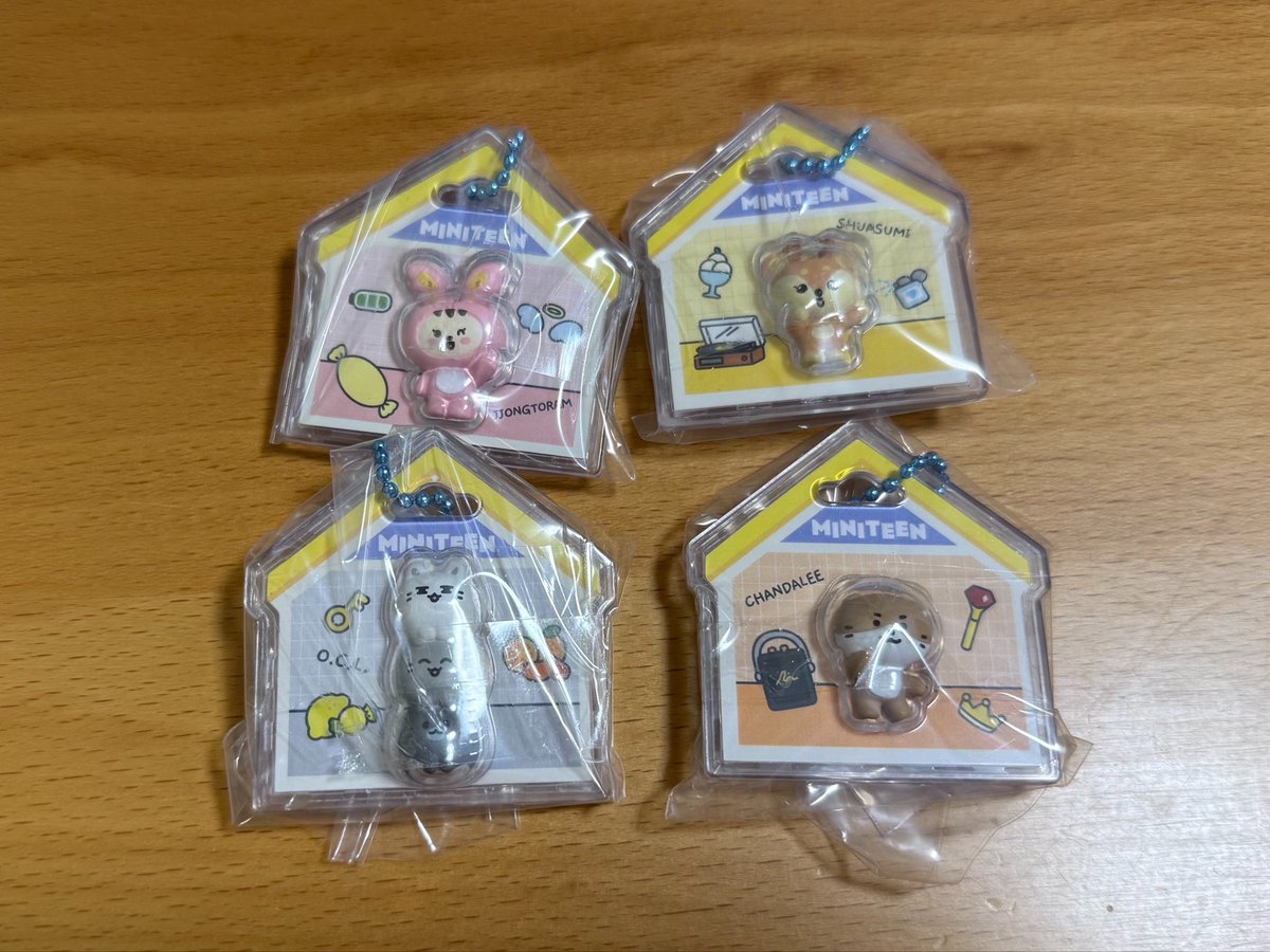 _scthk's tweet photo. SEVENTEENセブチMINITEEN ミニティーン 
パッケージチャーム グミ 交換

【譲】ジョンハン ジョシュア ジュン ディノ

【求】エスクプス スンチョルまたは買取

👼買取✖️、郵送交換📮
リプまたはDMまでお願いします🙇‍♀️ https://t.co/K65qHAIMUX