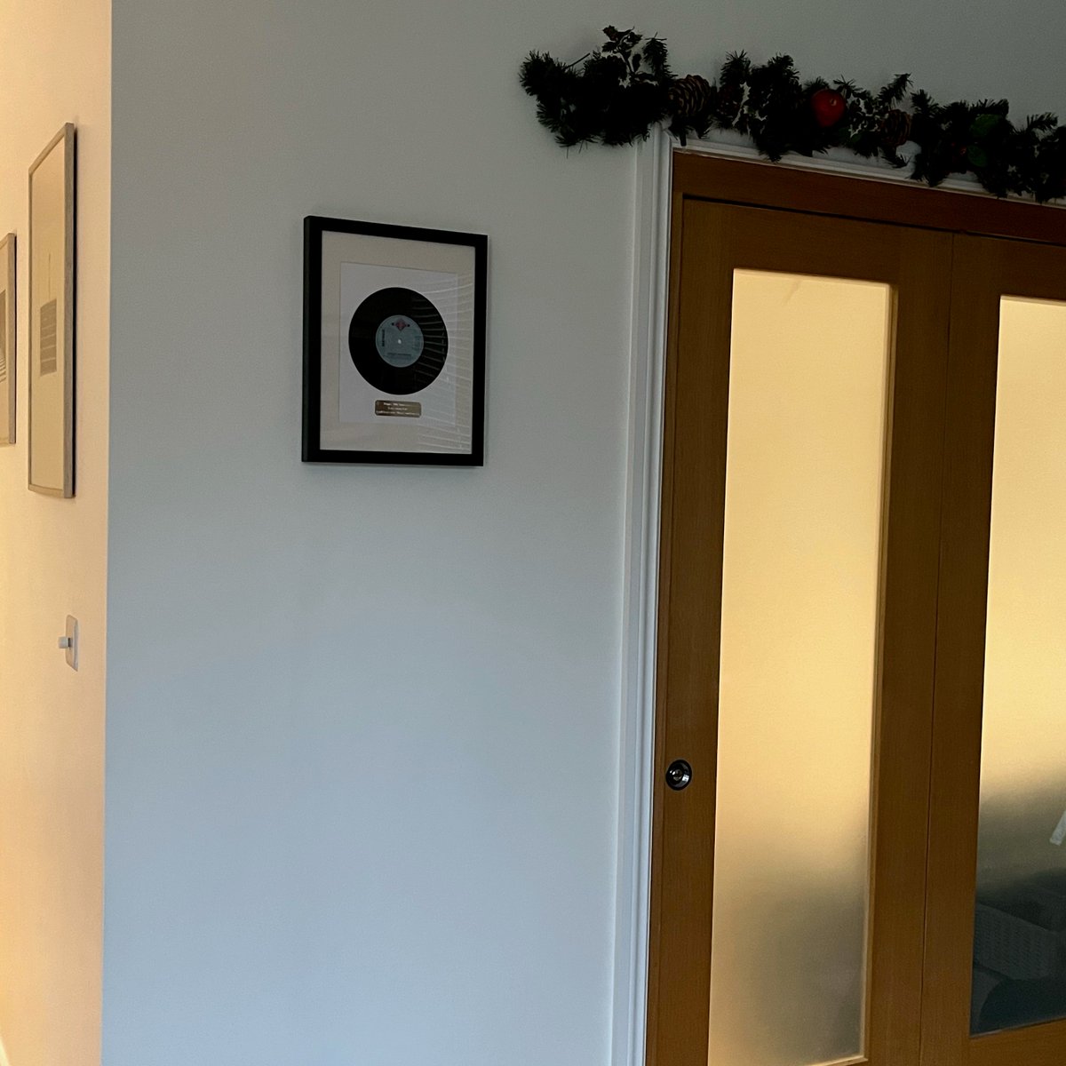 My1stRecord's tweet photo. Post #Popmaster on @greatesthitsuk...@RealKenBruce
plays this classic tune, framed as a #gift by https://t.co/6iZqskjPmY......
@PopmasterTM https://t.co/sR6Cg3Cf6g