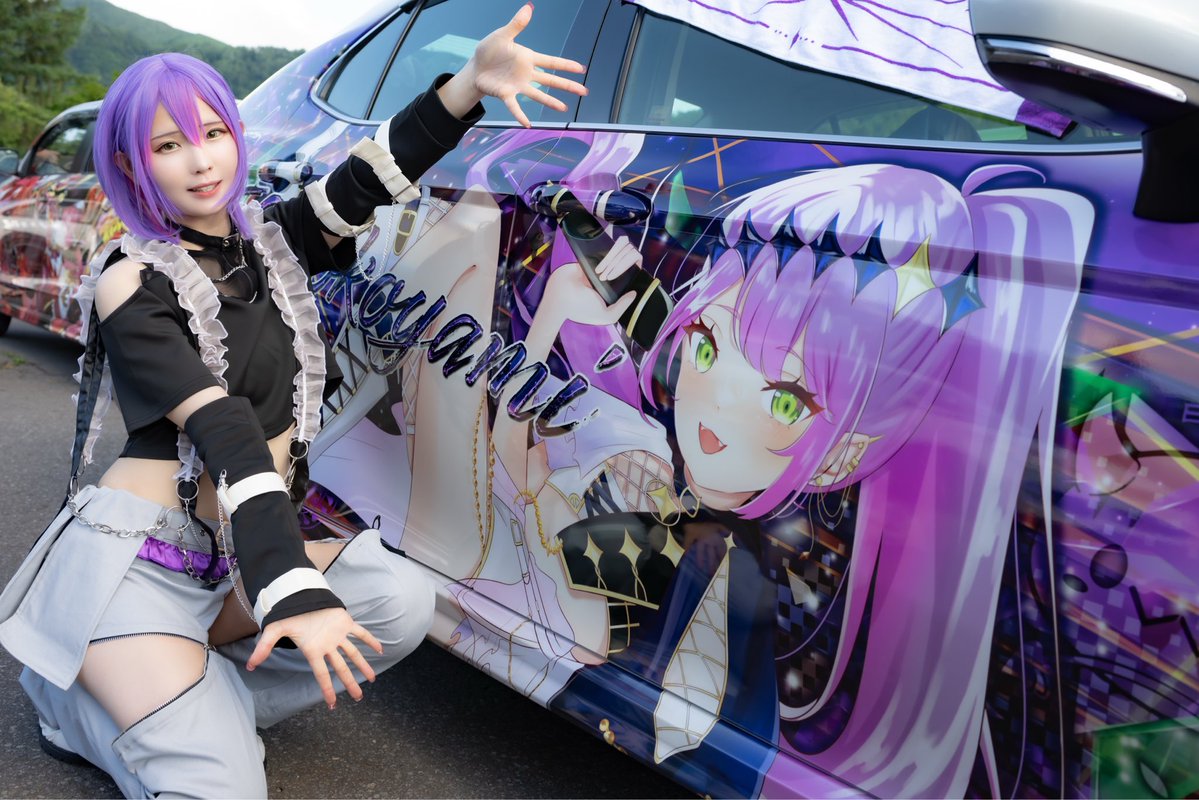 maa_min3's tweet photo. トワ様と一緒に撮りました！👾♡

 #TMAF #TMAF2026 
トワ様痛車👾💜@camri108 
Photo:@tsuchinochild https://t.co/EZkc2zcrCh