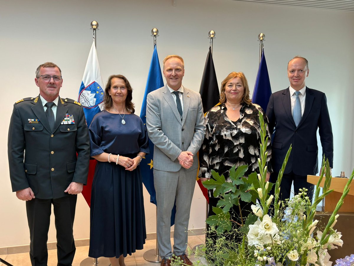 fiser_damijan's tweet photo. 🇸🇮 💙 With immense pride, I moderated Slovenia Statehood Day receptions for diplomatic corps &amp; compatriots in Brussels and Luxembourg this week and last.

Huge thanks to Her Excellency Barbara Sušnik for the continuous trust in me as the master of ceremonies.

Živela Slovenija 💪 https://t.co/EoZVcGGCpU