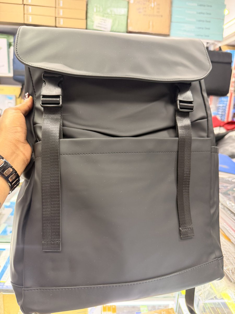DeeSandy20's tweet photo. Laptop bags ❗️❗️❗️🔥🔥🔥🔥
My dm is wide open https://t.co/bHa7cceidL