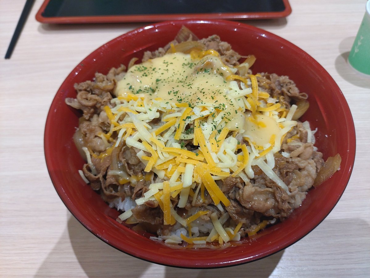 masifoni's tweet photo. チー牛だからチーズ牛丼注文した https://t.co/HWaCiaicHZ