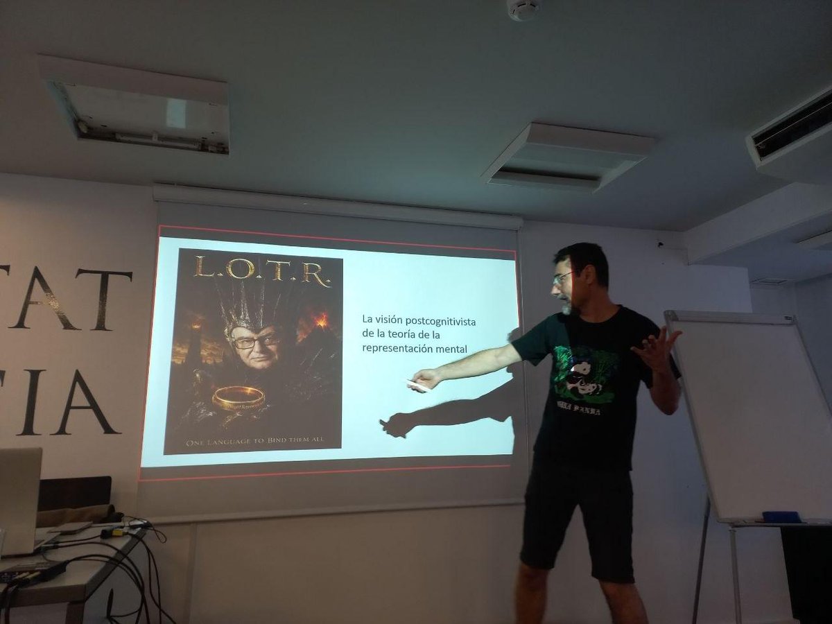 SiccsNet's tweet photo. Ayer tuvimos la segunda sesión de la escuela de verano "La cognición en el paradigma cognitivista: teoría y métodos". Participaron Manuel González Bedia, Fernando Martínez Manrique, David Travieso García y Francesco Consiglio. ¡También tuvimos la primera sesión de pósteres! https://t.co/ysKM7BqJ8D