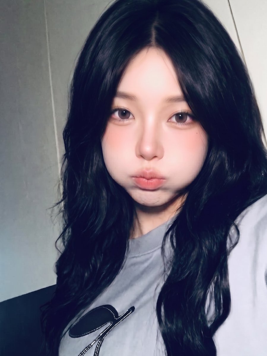 remu_time's tweet photo. このアカウント見つけた人ラッキー✌️
限定の写真載せていくから、フォローして待っててね！！ https://t.co/Qi0GBvC9ii