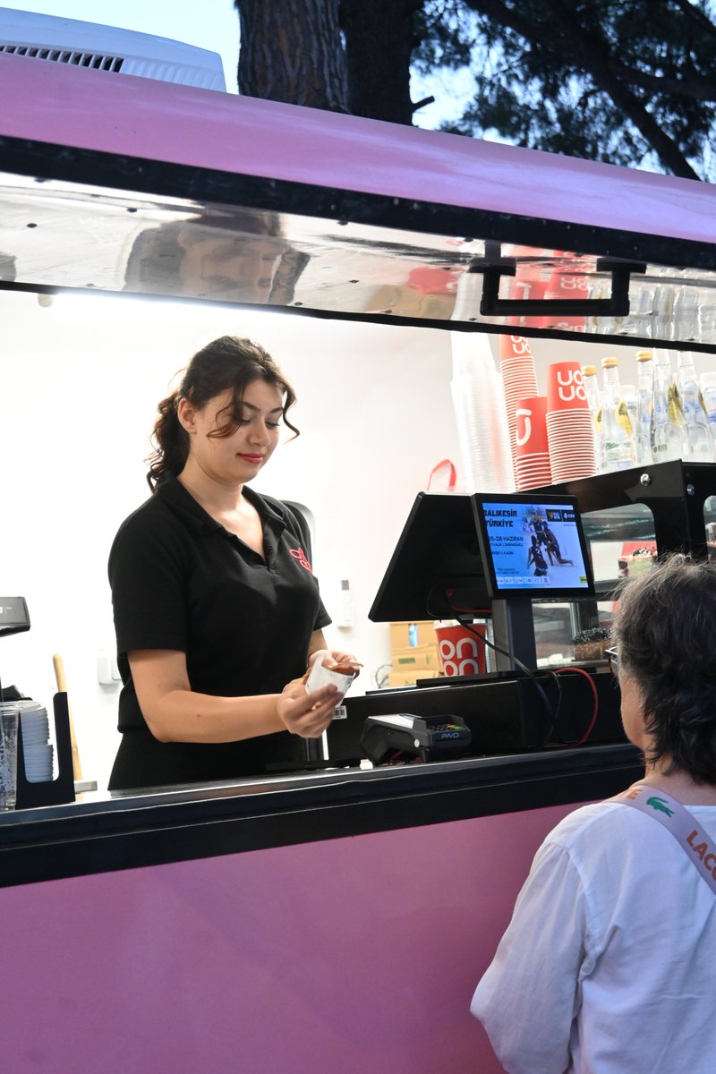ononkafe's tweet photo. ONON Mini, 7. Uluslararası Balıkesir Aromaterapi Festivali’nde Misafirlerle Buluşuyor  2-3-4-5 Temmuz tarihlerinde Burhaniye Ören Festival Alanı’nda gerçekleştirilecek festivalde ONON Mini; kahve, soğuk içecek ve ferah lezzetleriyle misafirlere hizmet verecek. https://t.co/EP5YS9UnY5