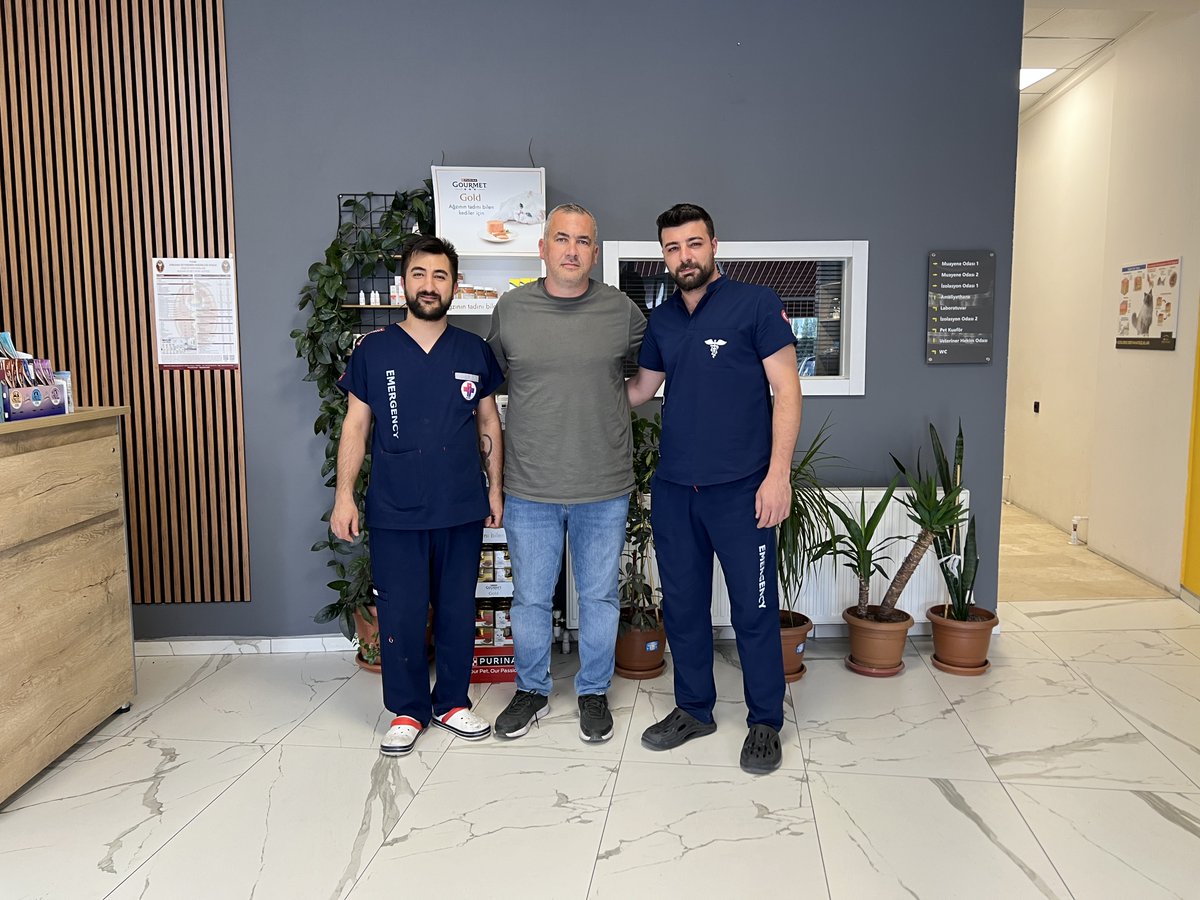 ankaravho's tweet photo. Oda Başkanımızdan Meslektaşlarımıza Ziyaret - https://t.co/XHIAz2DGU5 https://t.co/qrWvYCAk1Y