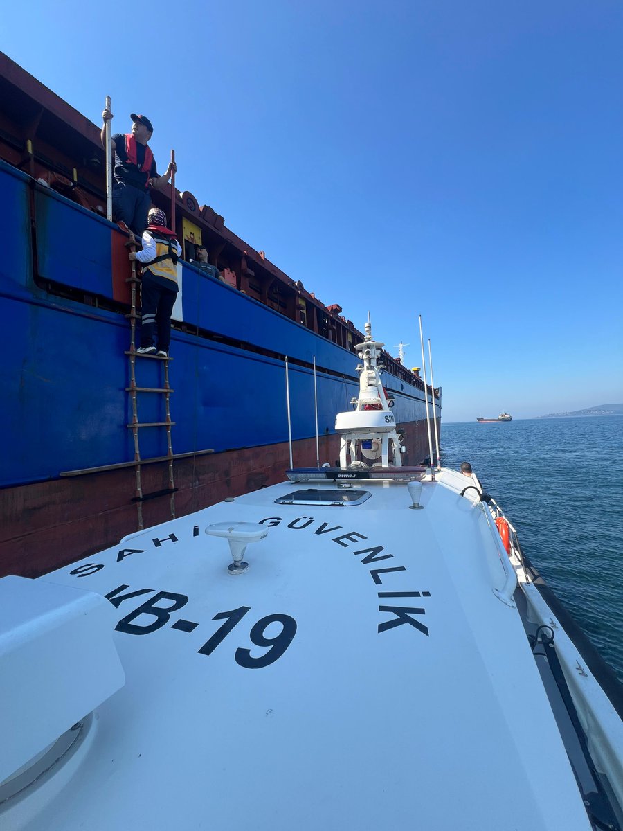 sahilguvkom's tweet photo. "Acil Durumlarda Türk Arama Kurtarma Bölgesi İçerisinde Tıbbi Tahliye Faaliyetlerinin Yürütülmesine İlişkin İşbirliği Protokolü” kapsamında 112 Acil Sağlık Personelinin katılımıyla eğitim faaliyetlerimize devam ediyoruz.
 
📍İstanbul

#SahilGüvenlik
#CoastGuard https://t.co/sVL4oe9yHm