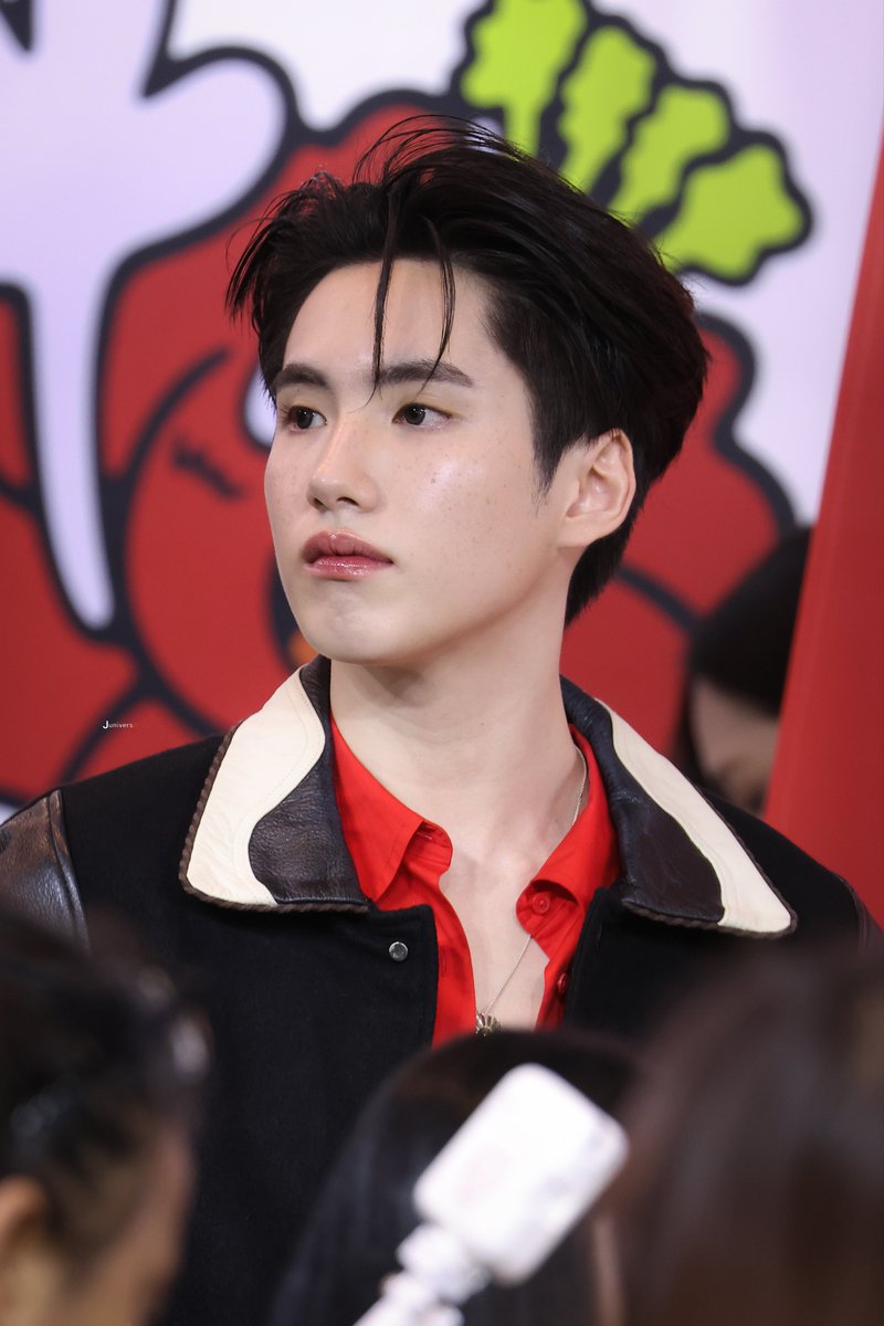 joong_universe's tweet photo. เจ้าชายน้ำเเข็ง หล่อคัก❄️✨

PHUPEEM AT SHISEIDO

@phutatchai  #PHUTATCHAI

#ULTIMUNESTUDIOatCENTRALWORLD #ShiseidoThailand https://t.co/ZRmKzGFp7d