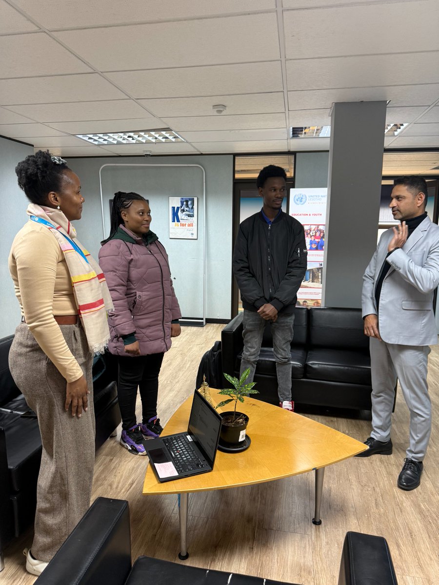 UnicefLesotho's tweet photo. Through #YOMA, UNICEF is helping young people build digital skills & unlock new opportunities.
After excelling in the Africa Drone and Data Academy, Justice & Palesa are one step closer to becoming certified drone pilots.
You could be next!
Join YOMA today https://t.co/zDSDq7ZR11 https://t.co/mp7iXbralh