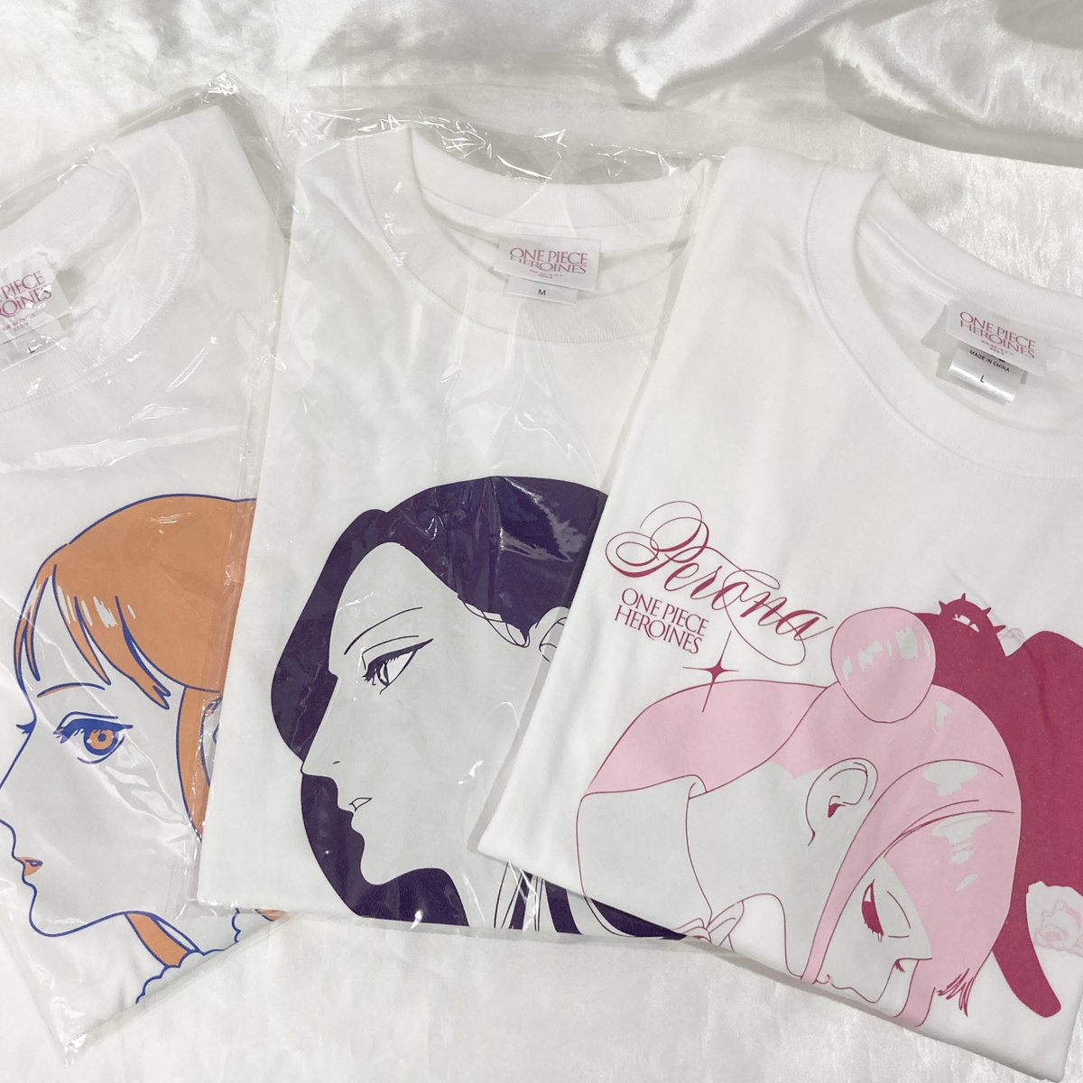 Mugiwaraページです。 新商品】 〖ONE PIECE HEROINES〗 TシャツB（NAMI/ROBIN/PERONA