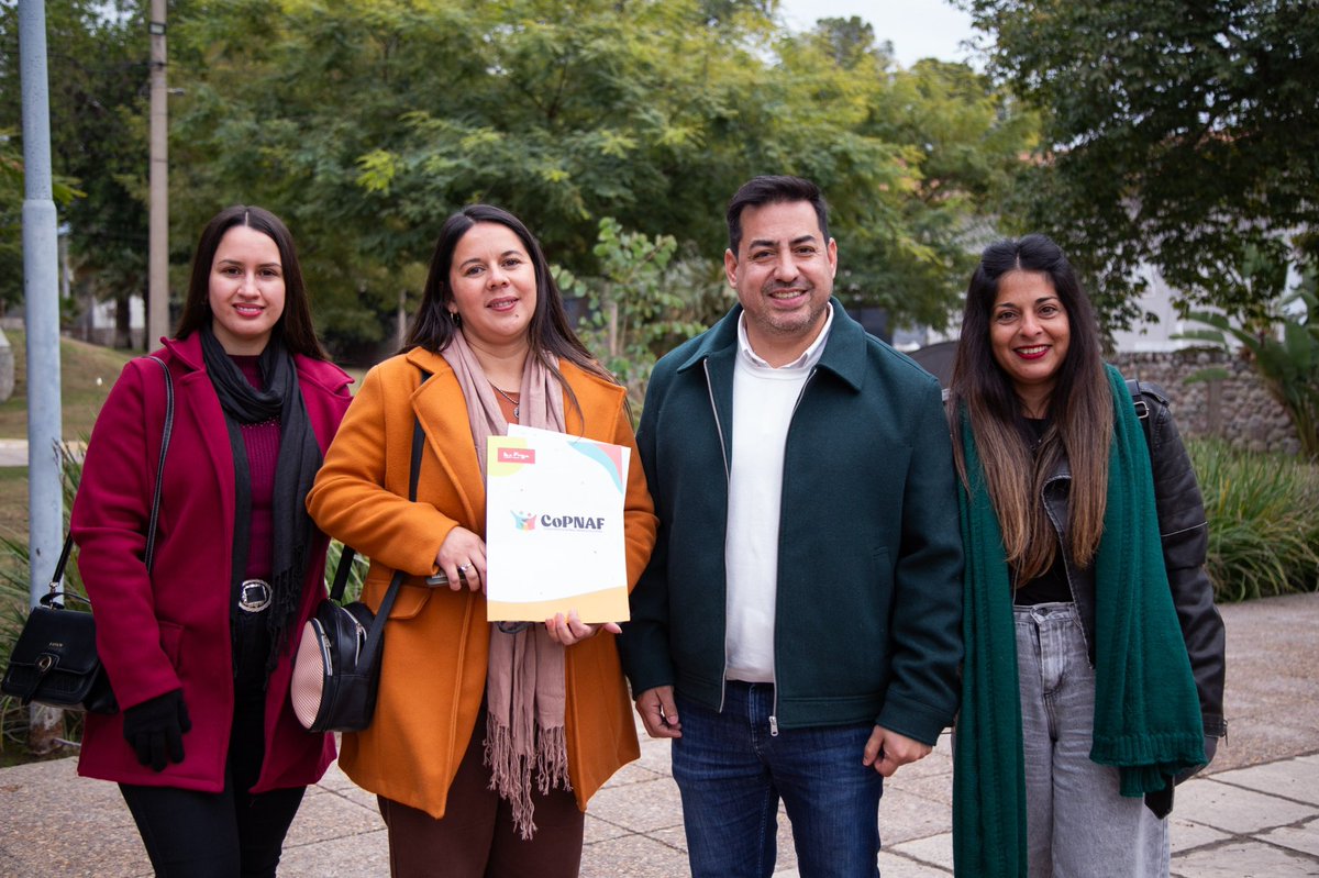 turcomenem's tweet photo. Más políticas federales para proteger a nuestras infancias. 🇦🇷

Encabezamos una nueva sesión del COPNAF, fortaleciendo el trabajo conjunto entre Provincia y Municipios para garantizar los derechos de niñas, niños y adolescentes.

Presentamos el Programa MUNA para municipios y pusimos en marcha el Plan Crecer en Familia.

Con la conducción de Ricardo Quintela, seguimos construyendo un Estado presente que genera más oportunidades para cada familia riojana. 🩵