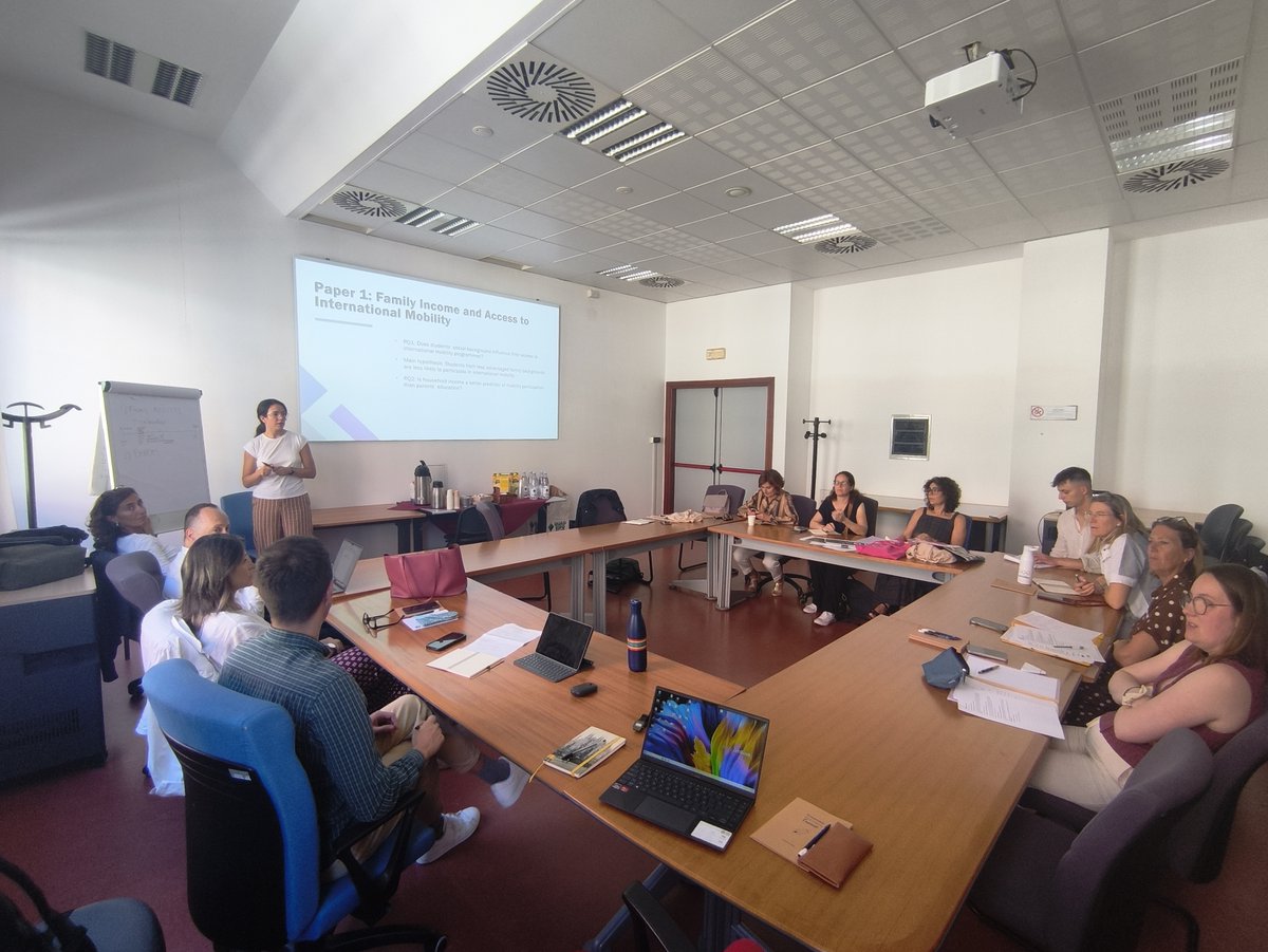 ecoagrasoc's tweet photo. O proxecto WELLMOBE, coordinado por Raúl Ríos e Helena Martínez (USC), presentou na Universidade de Florencia os primeiros resultados sobre a equidade na participación do estudantado en programas de mobilidade internacional

#WELLMOBE #EUniWell #Erasmus

https://t.co/yNglSwahGy https://t.co/EjzTUGzaNu