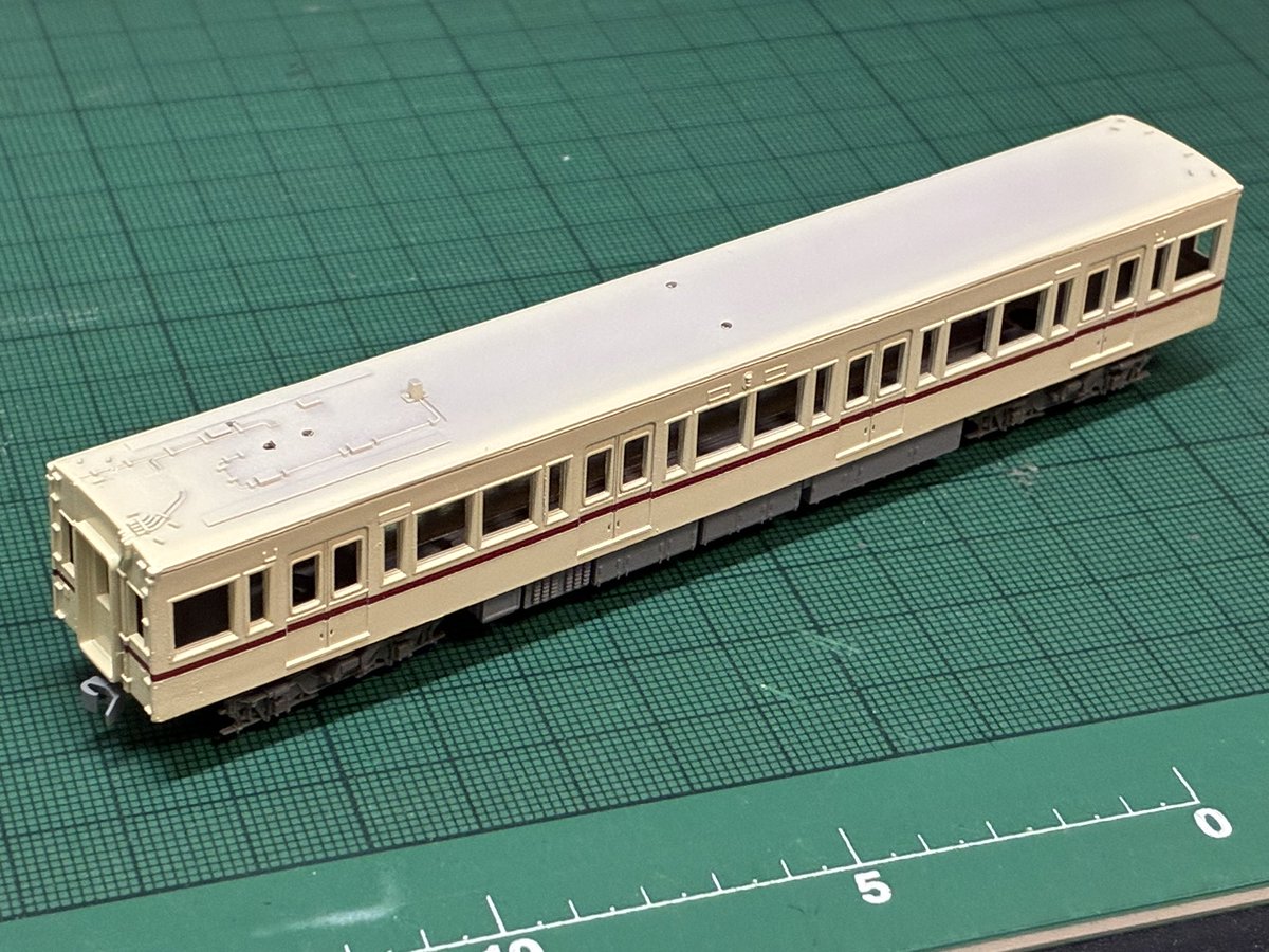 3p_santa's tweet photo. 京王6000、やり直し塗装。 https://t.co/grt9aC1Pve
