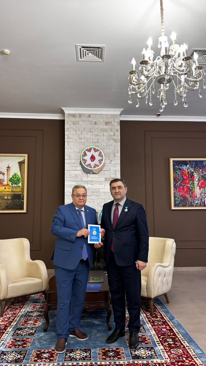 AzEmbassyKz's tweet photo. Səfir Ağalar Atamoğlanov ilə Qazaxıstan Respublikası Mərkəzi Seçki Komissiyası sədrinin müavini Muxtar Yerman arasında görüş keçirildi.
Görüş zamanı MSK-nın sədri adından səfirə «Seçki orqanları sisteminin inkişafına verdiyi töhfəyə görə» medalını Səfirlikdə təqdim olundu.
Səfir bu ali mükafata, göstərilən etimada və diqqətə görə minnətdarlığını bildirdi.
Seçki sisteminin inkişafına verilən töhfəyə görə" medal Qazaxıstan Respublikası Prezidentinin 16 noyabr 2023-cü il tarixli, 398 nömrəli Fərmanı ilə təsis olunmuşdur.

Елші @A_Atamoglanov пен Қазақстан Республикасы Орталық сайлау комиссиясы төрағасының орынбасары Мұхтар Ерман арасында кездесу өтті.
Кездесу барысында Мұхтар Ерман Орталық сайлау комиссиясы төрағасының атынан Елшіге «Сайлау органдары жүйесін дамытуға қосқан үлесі үшін» медалін табыстады.
Елші өз кезегінде көрсетілген жоғары марапат, сенім мен ілтипат үшін алғысын білдірді.
«Сайлау органдары жүйесін дамытуға қосқан үлесі үшін» медалі Қазақстан Республикасы Президентінің 2023 жылғы 16 қарашадағы №398 Жарлығымен бекітілген. 

Состоялась встреча между Послом Агаларом Атамоглановым и заместителем председателя Центральной избирательной комиссии РК Мухтаром Ерманом.
В ходе встречи Мухтар Ерман от имени председателя Центральной избирательной комиссии вручил послу в Посольстве медаль «За вклад в развитие системы избирательных органов».
Посол выразил благодарность за эту высокую награду, оказанное доверие и внимание.
Медаль «За вклад в развитие системы избирательных органов» была учреждена Указом Президента Республики Казахстан № 398 от 16 ноября 2023 года.