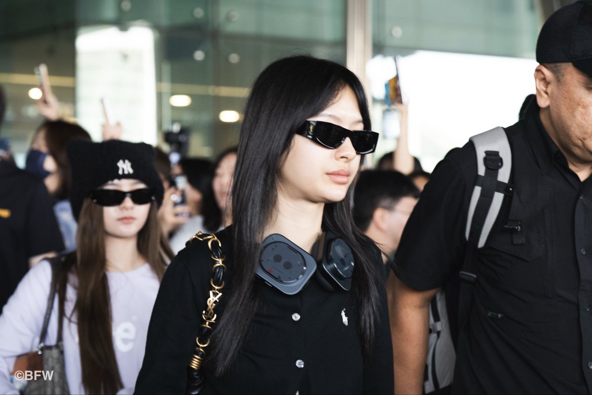 BuyerForWorld's tweet photo. 260703 인천 입국

#GirlRulesFMinSeoul 
#MilkLove #Milkpansa #Loverruck https://t.co/O8uwcj3Wsk
