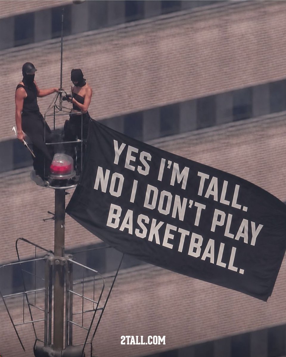 2tall's tweet photo. Letting the world know...
#tallpeopleproblems #tallpeople https://t.co/PLtmYXcvnc