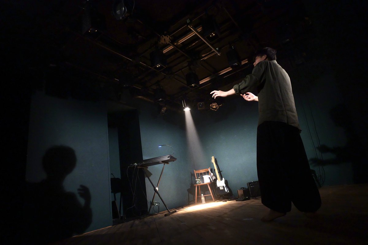ScattoWright's tweet photo. いよいよ明日開幕！
『様相alone:Sense of Distance』
無事ゲネも終了し、記録用の映像も撮りました！
残すところ本番4回のみ。
好きにやるぞー！
良いところも未熟なところもよく自分を見つめる4回にしようと思っています。
きっと全回違う様相になるかと！
お待ちしてます！ https://t.co/hJ8c6Teo7L
