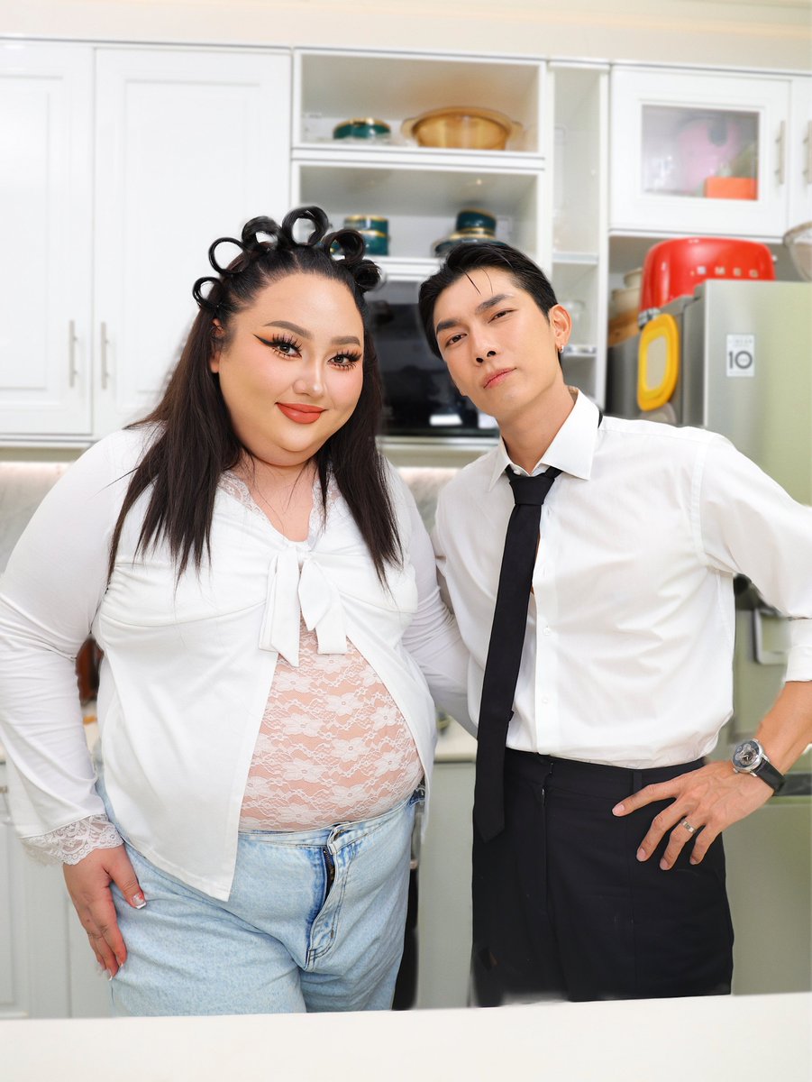 JUEPAKOFFICIAL's tweet photo. #รายการหาทำ เทปนี้ได้แก่… พี่มิวววววววว กรี้ดดดดดด หล่อมากค่ะแงงงงง ตลกมากเทปนี้ไม่น่าเชื่อ รอดูเลยค่ะแม่ๆ

#MewSuppasit #เอแคลร์จือปาก #เอแคลร์ #เพจจือปาก @MSuppasit https://t.co/QS66IMkpWi