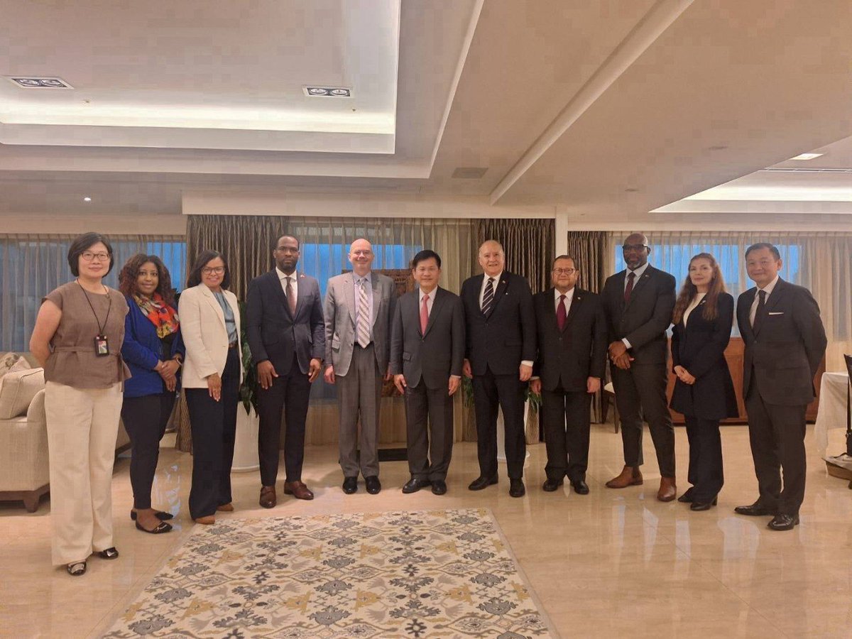 MOFA_Taiwan's tweet photo. Min. @chia_lung joined AIT Director Greene &amp; ambassadors from Taiwan's Latin American &amp; Caribbean allies for a tea reception to discuss strengthening #Taiwan🇹🇼-#US🇺🇸 cooperation &amp; trilateral partnerships. Together with the US, we'll continue prospering alongside our allies. https://t.co/A3nOtAkiHj
