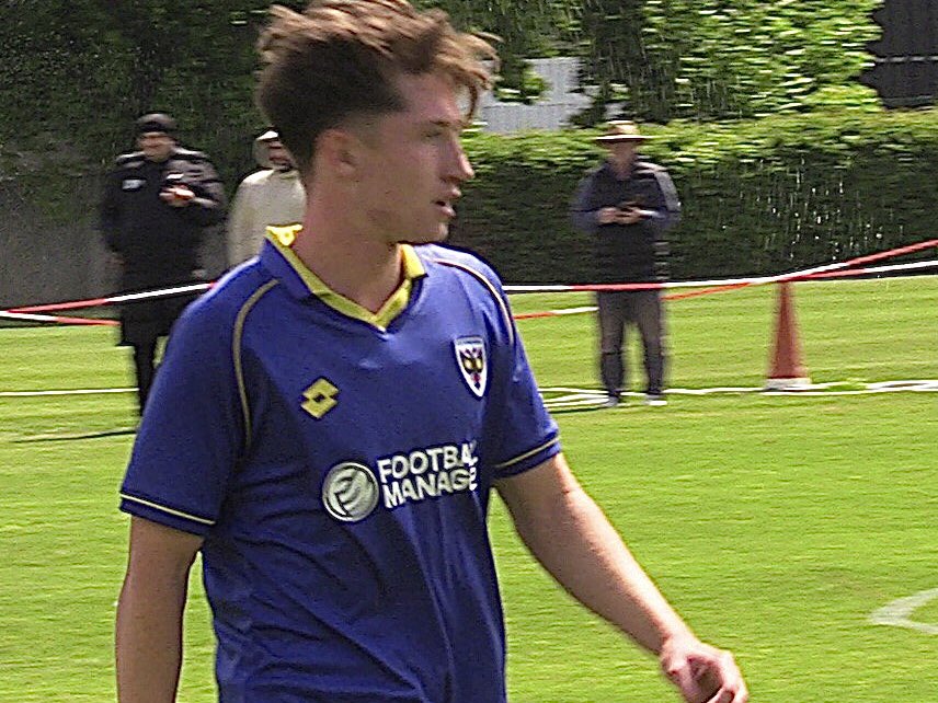 Dons_Sayer_WDON's tweet photo. ✍️ KIRBY ENTHUSIASM! EXCITING PROSPECT GETS DEAL
📑 First professional contract for Joe
🔢 Midfielder registered 26 goals and 13 assists last season
⚽️ Scored from the spot at Shrewsbury in National Play-off
🏆 Set up crucial second goal on route to historic quadruple 

#AFCW https://t.co/vYGOX0Gtj8