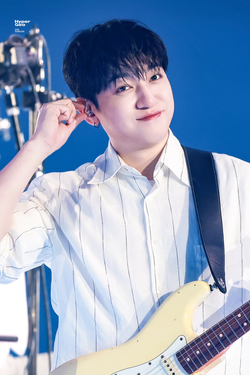 hypergeo1616's tweet photo. 260703 The DECADE FINALE

#DAY6 #데이식스 #성진 #SUNGJIN https://t.co/ZR5in3VjWU