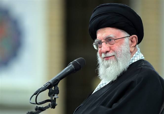 khezrnabizarch's tweet photo. خامنه‌ای یک شخص نبود؛ او جنبشی بود علیه سرسپردگی جهانی—جنبشی از جنس ایمان!

#باید_برخاست #امت_وفادار https://t.co/8mQD4Z9o67