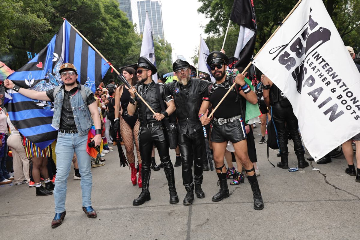 ILBSpain's tweet photo. 27JUN26 
México CD

ILBS estuvo presente gracias a nuestros hermanos @LEATHERSMX en el Ogrullo 2026 de México.
#WeAreFamily https://t.co/dPevu82i78