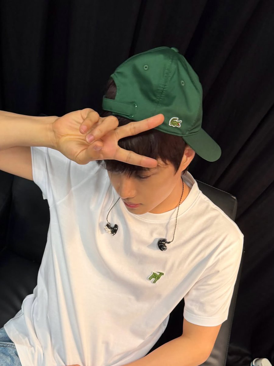 kaiarchived's tweet photo. [IG] 260703 zkdlin update

“리허설🐐 
#광고 #Lacoste #라코스테 #노박조코비치 #GreatestOfAllTime LacosteGOAT”

#KAI #카이 #カイ #金钟仁  #엑소카이
🔗: https://t.co/URgODgS0hQ https://t.co/iIbVkfzqtV