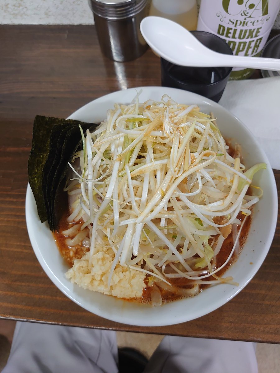 taka02100122's tweet photo. 武丸 宇都宮市
辛ラーメン のり ネギ NAS
昨日は結婚記念日でしたが特に何もしませんでした🤣
美味い❗️旨すぎる🎵
こ茄子がでましたが幕府にボラれ怒り心頭💢
そんな心を癒す最高な1杯😍
激旨辛スープをネギアブラサラダにかけ食べ始めると一心不乱に啜り倒す✨
全てが完璧堪らん♪
ご馳走様でした。 https://t.co/Ke1nF9xHb8