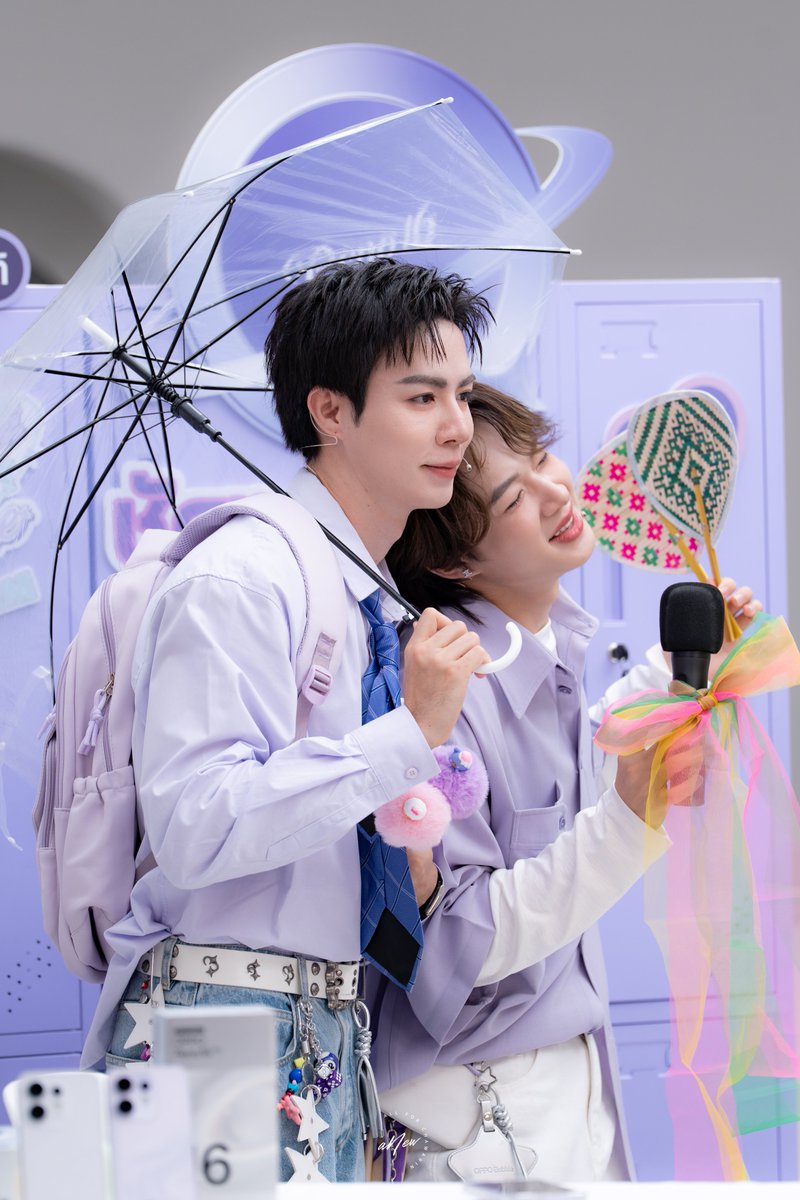 anewdayyou's tweet photo. รักกันโหน่ยยยยแค่ร่มจึ้กหัวนิดเดว😂

ZEENUNEW UNBOX OPPO
#Reno16SeriesTHxZeeNuNew https://t.co/dr36xHkJv1