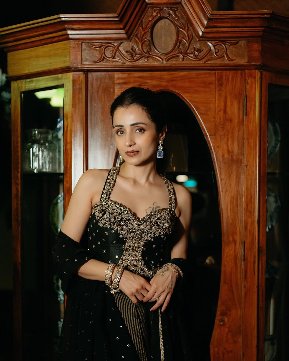 Hatoffcine_'s tweet photo. Latest Pictures Of Trisha Krishnan ❤️‍🔥✨

#Trisha #TrishaKrishnan https://t.co/EIURfAuPxa