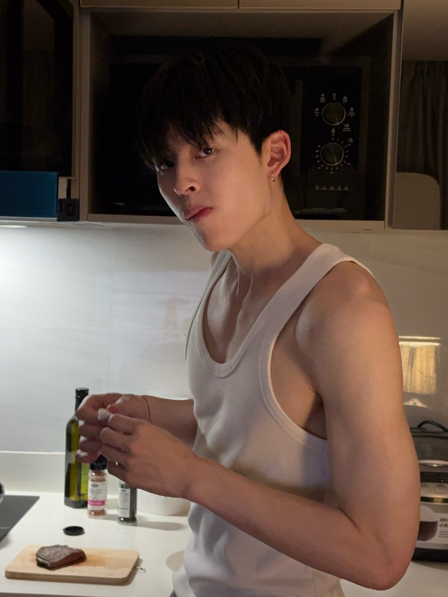 ShaPannn's tweet photo. อยู่ไม่ไหวๆๆๆ แค่รูปต่อกัน พ้มก็ฟรินนน 🤭

ตี๋มานี่มา                                        ว่าไงครับบี๋ https://t.co/AvmL5ouP1F