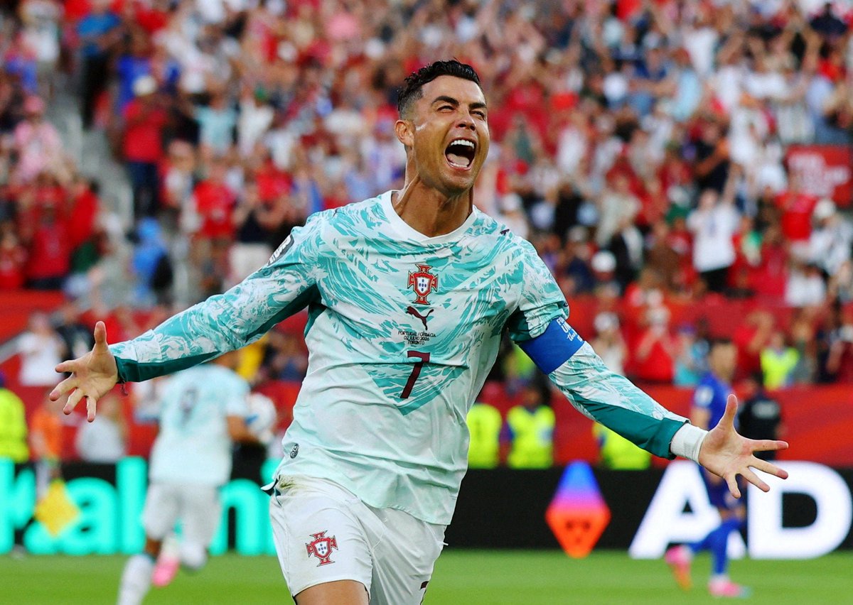 arman34260's tweet photo. What a thriller! 🇵🇹 Portugal edge out Croatia 2-1 in a dramatic World Cup Round of 32 clash! Ronaldo levels it from the spot, then Gonçalo Ramos delivers a last-gasp header winner. Controversial calls, pure passion 🔥

Now bring on Spain in the R16! Who’s winning the Iberian derby? ⚽

#WorldCup2026 #PORCRO #Ronaldo
