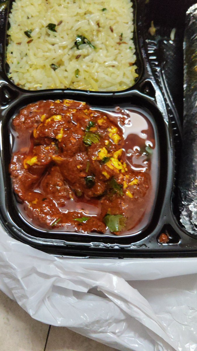 Rambhakat07's tweet photo. Hey @zomato this is pure harassment your app is becoming an absolute hub for scammers, Got dirty + garbagey + too oily + cold + stale + morning ki roti + greasy tomato in. Mater paneer name. from fraud resraurent , order id: 8304163560 @fssaiindia @zomatocare @Zomato_india callme https://t.co/DBTKCci3kC