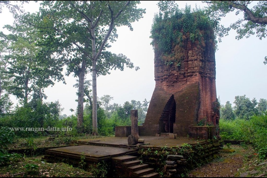 ThisIsNJain's tweet photo. @surya_ardeshir @vajrayudha11 Mahaveer did faced hardships but during early part of his journey. But he has traversed Purulia, Bankura, Birbhum, Paschim Bardhaman districts, even Sainthiya. Birbhum and Bardhaman are both named after him. Here are some images from historical Jain sites from Purulia district. https://t.co/MDmGoWOecu