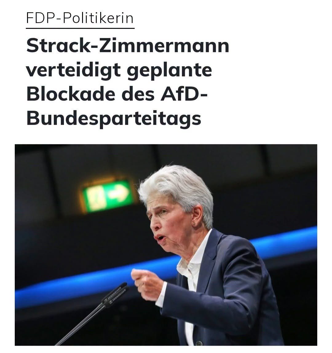 Bayerngewissen's tweet photo. Die ist eine Hetzerin. Bin bloß gespannt wie sich die ganze Sache entwickelt. Deutschland hat seinen guten Ruf verloren https://t.co/sZFYOe1AZr