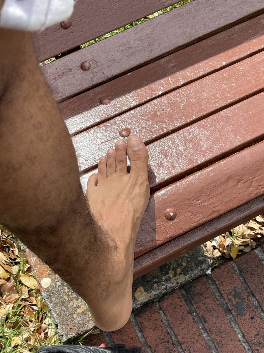 LiimiT_Less2u's tweet photo. ? 
#feetfetısh 
#blackfeet 
#france https://t.co/WRfw98OUFj