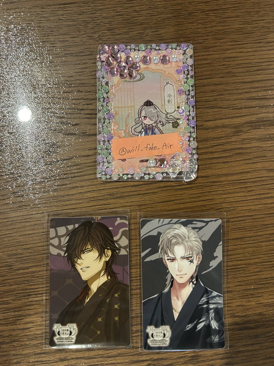 will_fake_Air's tweet photo. 【交換】刀剣乱舞 万屋かふぇ スマホステッカー

譲 大倶利伽羅 山鳥毛

求 三日月1

郵送or固定記載日手渡し

お気軽にお声がけください！ https://t.co/EU1cvNyrEX