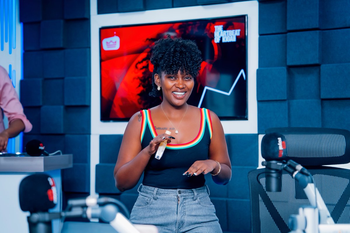 RoyalFMRwanda's tweet photo. Friday energy hits different in the studio!  @sandy__wase___ is setting the rhythm for the ultimate #FridayOfficeParty.

#RoyalFM #StudioVibes #Kigali https://t.co/eIx641MZ5W