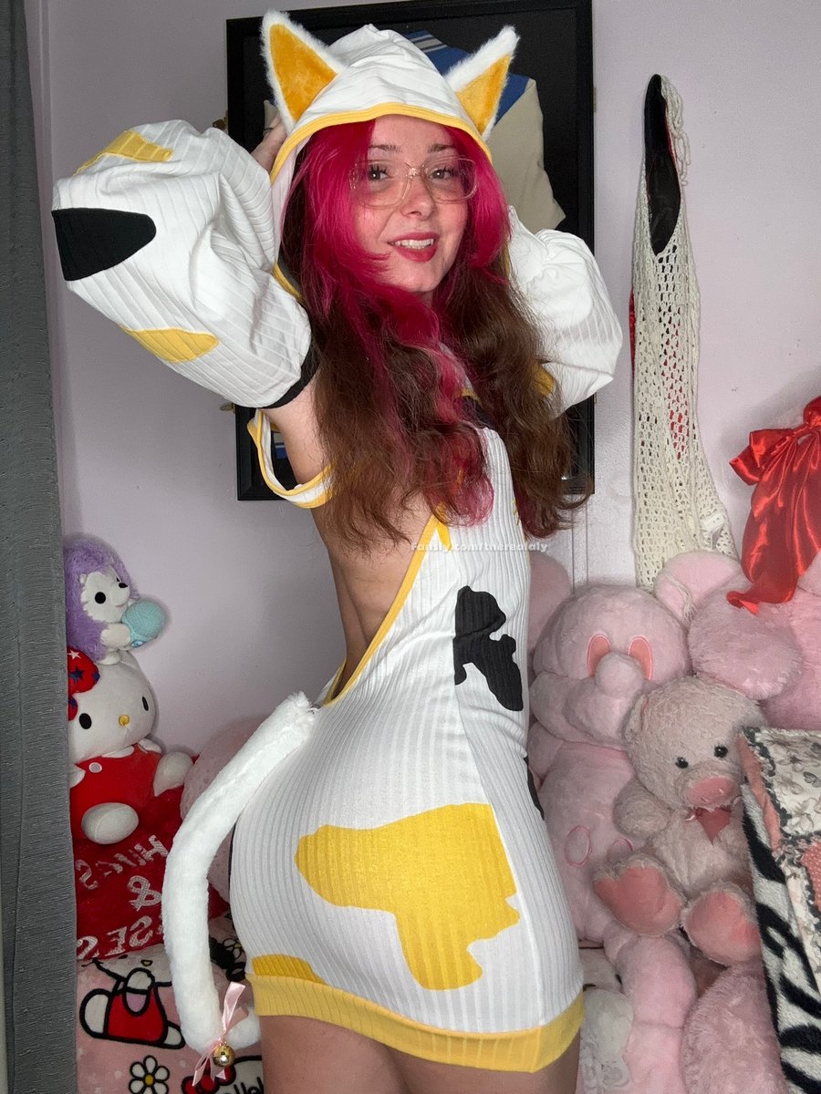 Plugtherealaly's tweet photo. The rest is posted on Instagram plus the small video clips! Xx 😚 

~Tags~
#cosplay #lingerie #booty #fullbody #fitness #workout #dyedhair #glasses #dress #catgirl #nsfw #customcontent #content #natural #naturalbody #newd #nude #contentselling #selling #adultcreator #instagram #insta #fansly