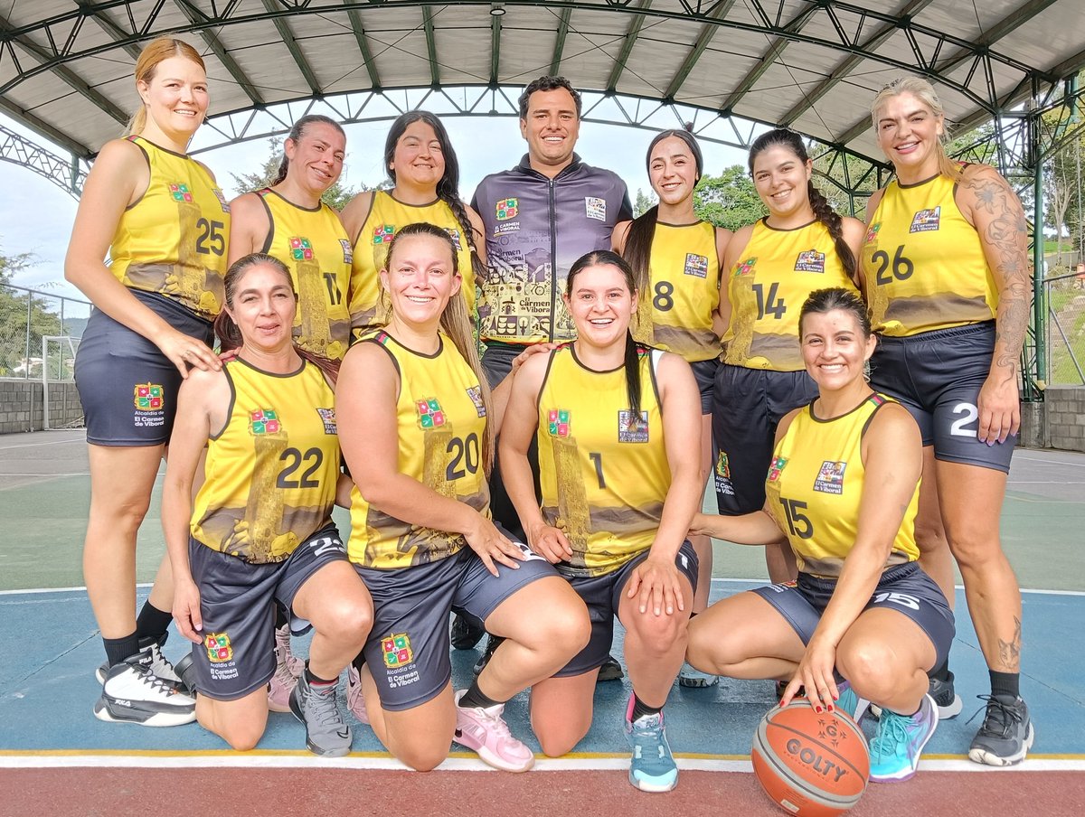 IndeportesAnt's tweet photo. Juegos Deportivos Campesinos de Antioquia - Subregional Oriente: Lee, en el enlace, los detalles de la ceremonia inaugural, los resultados de la 1ª jornada deportiva vivida este jueves, y la programación para este viernes 3 de julio.
Clic aquí para leer 👉🏼 https://t.co/FVmnsMcLvF https://t.co/PmdkS0ms6q