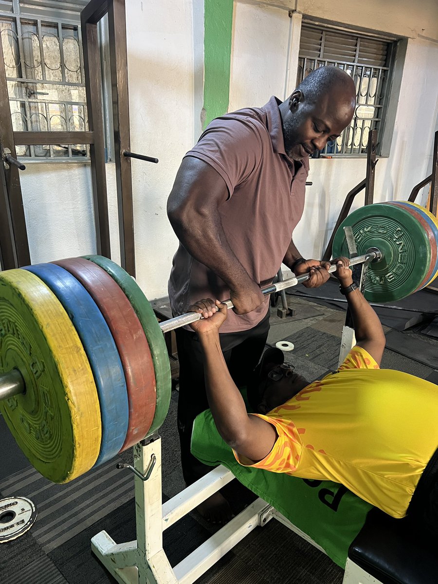 drukare's tweet photo. Trained with our elite para power lifters Rebecca & Dennis under the eagle eye of coach Ken. Both will lift in Glasgow 26 Commonwealth Games. I lifted 60kgs😄Onwards  higher and stronger see you both in Glasgow @Official_UOC @ntvuganda @NBSportUg @nbstv @ubctvuganda @DailyMonitor @newvisionwire @briantukaa @andrewkabuura @AndrewMwenda @Marlzaar @MKarekye @KagutaMuseveni @JanetMuseveni @mkainerugaba @LisaJChesney @UKinUganda @thecgf @iocmedia @mofaug @UGParalympics @Paralympics @denis_mbazira
