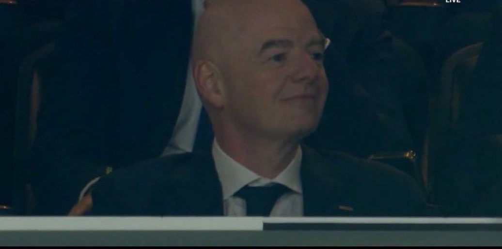 sergetrevorr's tweet photo. Le sourire d’Infantino après le but injustement refusé de la Croatie hier mdrrrrrrrr

Ça y est sous vos yeux , si vous le voyez pas encore … Cristiano le chouchou de la FIFA https://t.co/LIif0Tefvw