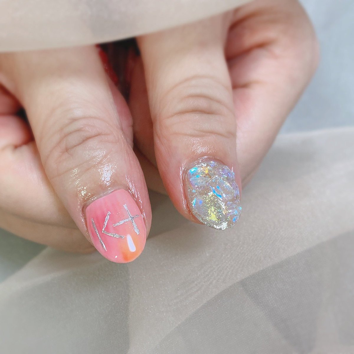 ki__cherry's tweet photo. お昼にファミチキ食べてネイル💅に
行ってきました
LIVE前半はこれで乗り切る
今回のペンライトはみんなちょっと
ずつ模様が違うみたいで
自分だけのオリジナルペンライト💡✨️
でなんだか愛着がわくね❤️うちのコ

 #ULTRActi:on
 #北山宏光 https://t.co/NosZ468Oce