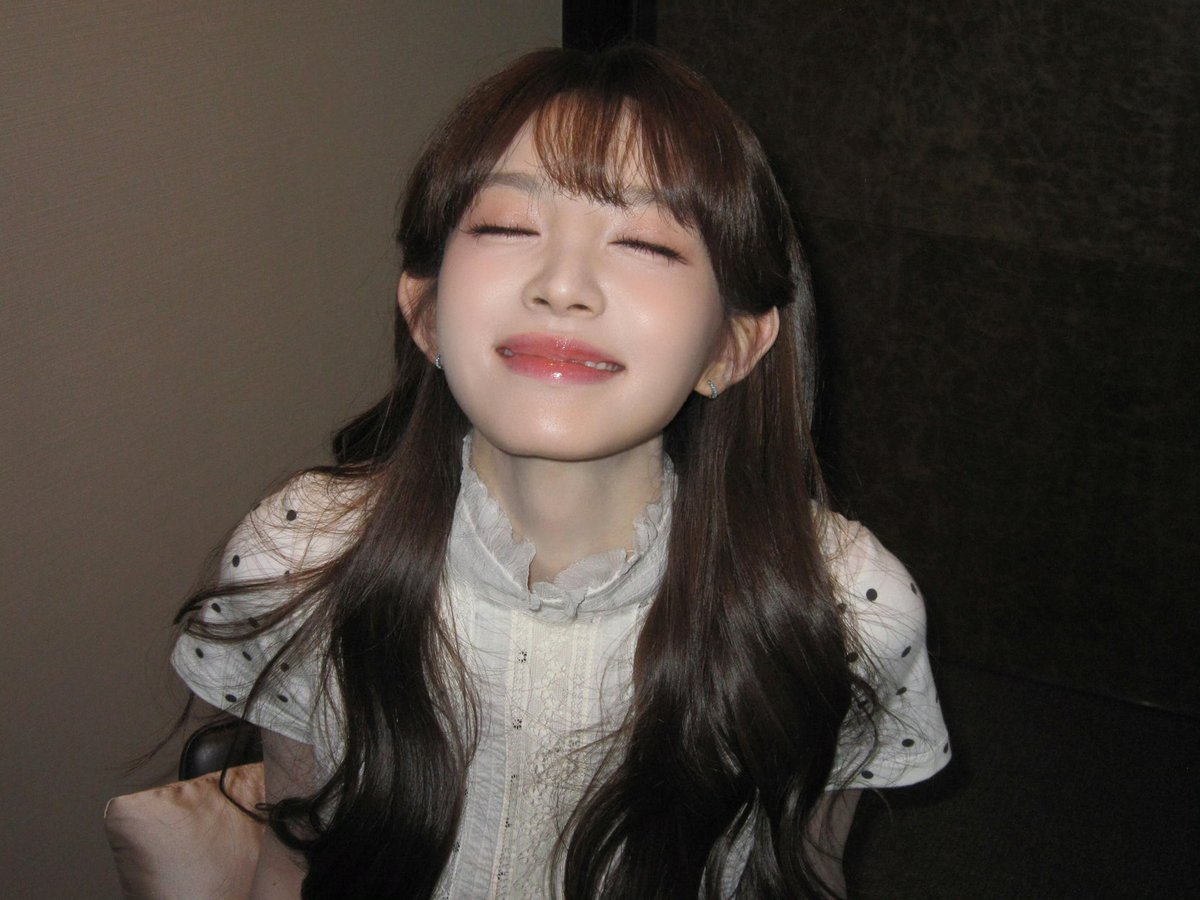 luvutianxiwei's tweet photo. #TianXiwei’s smile is so cat coded. https://t.co/j9iX1S2nEZ