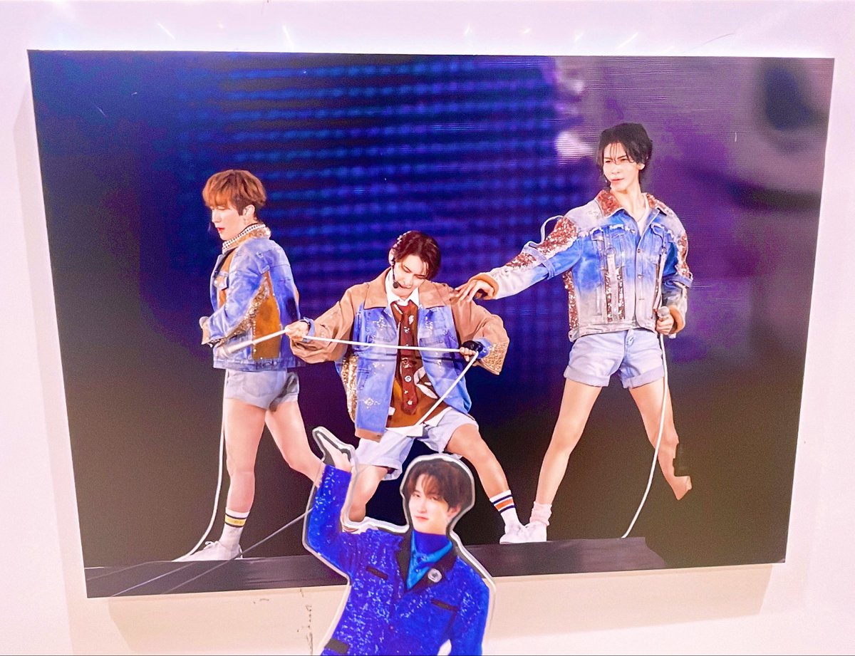 naaaaaaaaabe___'s tweet photo. 行ってきた〜🎶🩵 https://t.co/gnmTuaLQ8B
