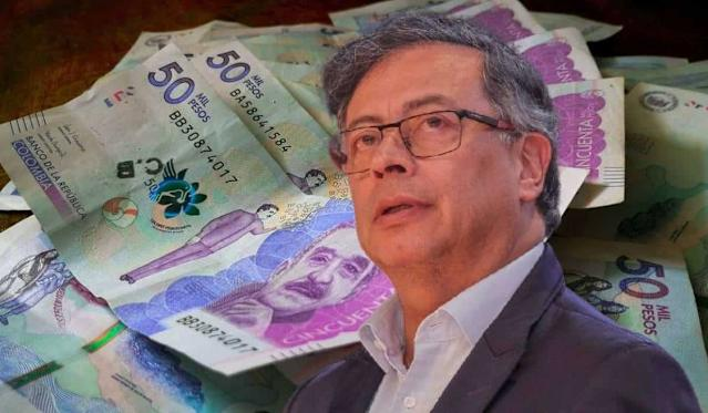 Horadelaverdad's tweet photo. #ENVIVO "En los últimos meses del gobierno Petro se firmaron contratos por cerca de 30 billones de pesos. Una cifra escandalosa que, según las denuncias, habría sido utilizada para impulsar la campaña de Iván Cepeda.

La gran pregunta es: ¿de dónde salió ese dinero y quién responderá por esos recursos que terminarán pagando todos los colombianos? El próximo gobierno tendrá que revisar a fondo esos contratos." #Editorial 

¡Conéctese!

Escúchenos en:
YT
https://t.co/1BF6QHOoRx