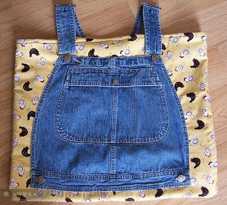 daki______'s tweet photo. Turn old denim jeans into a cute crossbody bag! No sewing needed, just scissors and a little creativity—zero waste, full style https://t.co/7ODSUCXnoB