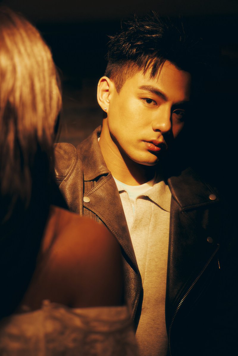 bgyo_ph's tweet photo. Like a fire burning. @BGYO_JL 🔥

The 'Sinta' Official Video will be released on July 9, 7PM PHT. In the meantime, keep streaming 'On Demand' EP here:
🔗 https://t.co/Z2q23qiqsV

#BGYO #BGYO_OnDemandEP #BGYO_Sinta https://t.co/7bveylioUj